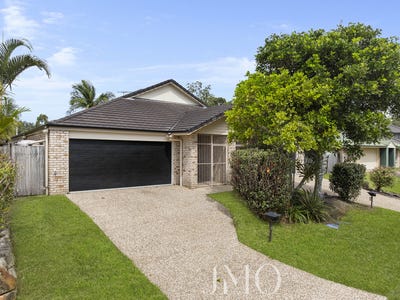/international/au/1-18-bodacious-terrace-pimpama-qld-150794344/