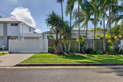/international/au/55-roderick-street-moffat-beach-qld-150893964/