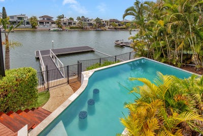 /international/au/84-southaven-drive-helensvale-qld-151442452/