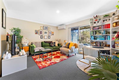 /international/au/28-4-southend-road-hamilton-hill-wa-151459112/