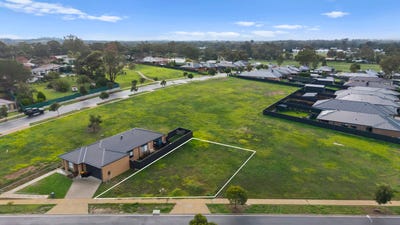 /international/au/35-delma-crescent-seymour-vic-204523404/
