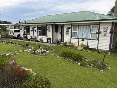 /international/au/44-main-street-zeehan-tas-151221228/
