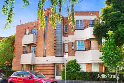 /international/au/2-4-garden-avenue-east-melbourne-vic-152506876/