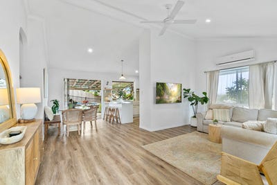 /international/au/12-nabarlek-drive-worongary-qld-152340984/