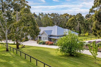 /international/au/61a-river-road-hahndorf-sa-152709596/