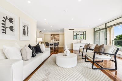 /international/au/303-7-black-lion-place-kensington-nsw-148555652/
