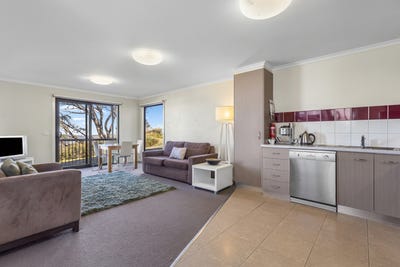 /international/au/3-higgi-drive-mount-hotham-vic-151182536/