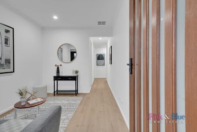 /international/au/7-jermyn-street-fraser-rise-vic-148405224/