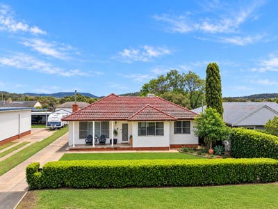/international/au/151-view-street-gunnedah-nsw-152570940/