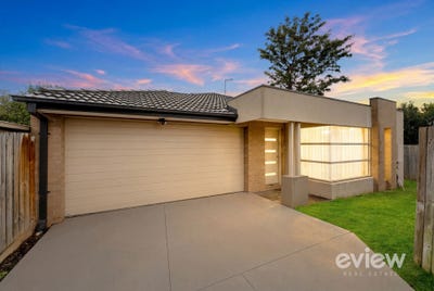 /international/au/9a-pioneer-court-werribee-vic-151341064/