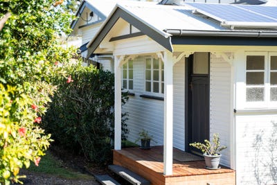 /international/au/74-maple-street-cooroy-qld-148413420/
