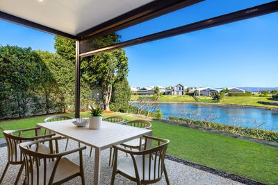 /international/au/11-concourse-drive-mermaid-waters-qld-148438096/