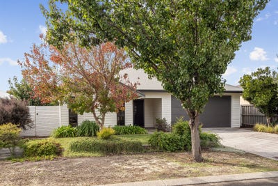 /international/au/15-holbrook-street-margaret-river-wa-151324628/