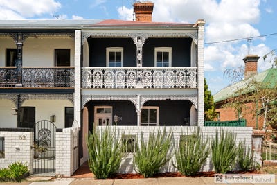 /international/au/54-seymour-street-bathurst-nsw-150760780/