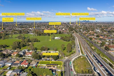 /international/au/18-johnson-street-reservoir-vic-204567532/