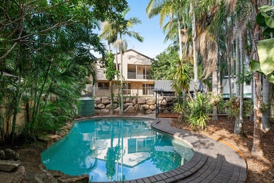 /international/au/241-ernest-street-lota-qld-151018496/