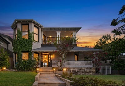 /international/au/19-fortescue-street-chiswick-nsw-151478756/