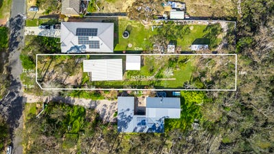 /international/au/22-yester-road-wentworth-falls-nsw-152320772/