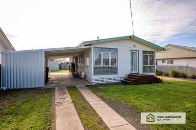 /international/au/9-howard-street-horsham-vic-151514712/