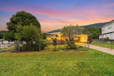 /international/au/7-panorama-street-bayview-heights-qld-152458840/