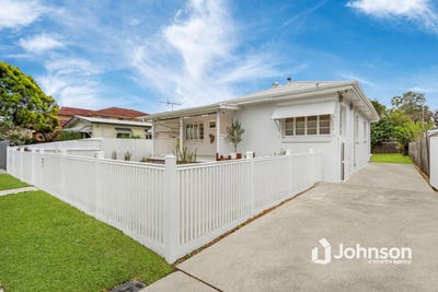 /international/au/13-allen-street-wynnum-qld-151433128/