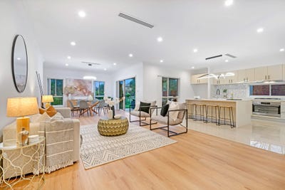 /international/au/2-oakhill-crescent-colebee-nsw-152420648/