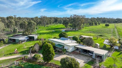 /international/au/44-wills-drive-deniliquin-nsw-700412408/