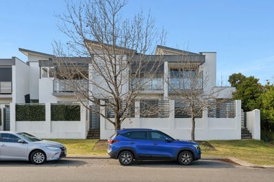 /international/au/5-2-ruthven-place-duncraig-wa-148640024/