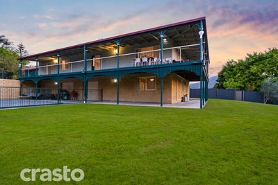 /international/au/11-quince-place-bonogin-qld-152266580/