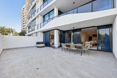 /international/au/4108-5-harbour-side-court-biggera-waters-qld-152456792/