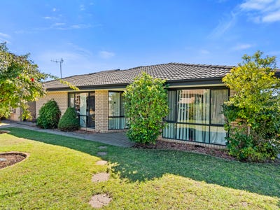 /international/au/1-2-riley-court-tocumwal-nsw-150826804/
