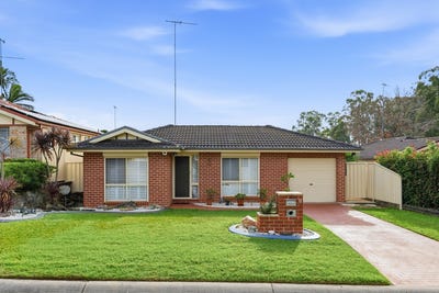 /international/au/8-daviesia-place-glenmore-park-nsw-151621760/