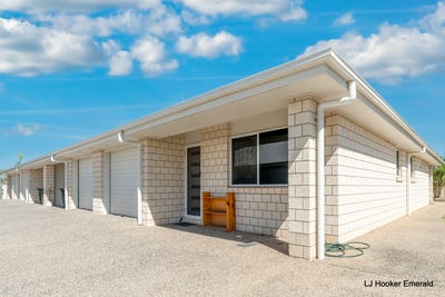 /international/au/9-44-lakeside-drive-emerald-qld-151152692/