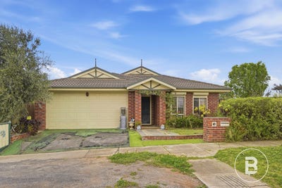 /international/au/1-moon-court-maddingley-vic-152530032/
