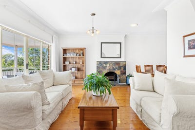 /international/au/30-raglan-road-miranda-nsw-151084256/