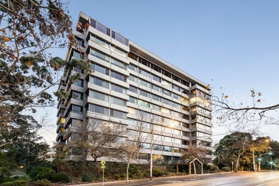 /international/au/73-546-toorak-road-toorak-vic-151401844/