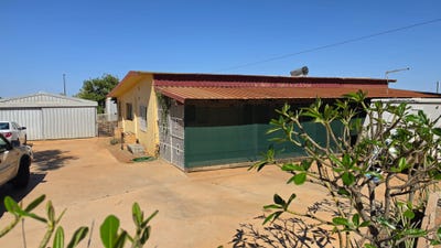 /international/au/1122-north-west-coastal-highway-carnarvon-wa-152618284/