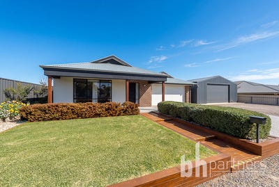 /international/au/70-dollard-avenue-mannum-sa-150909844/