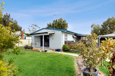 /international/au/10-beckwith-street-clunes-vic-142317136/