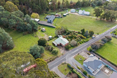 /international/au/104-kelcey-tier-road-spreyton-tas-151437104/