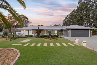 /international/au/64-76-heinemann-road-redland-bay-qld-151131712/