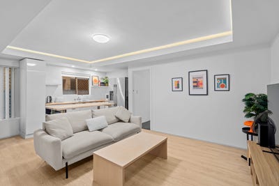 /international/au/2-19-sunset-boulevard-surfers-paradise-qld-152175484/