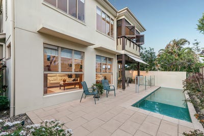 /international/au/2-16-elizabeth-street-noosaville-qld-148339504/