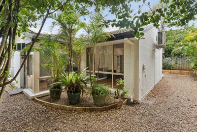 /international/au/26-victor-road-brookvale-nsw-152660008/