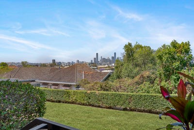 /international/au/16-16-dovercourt-road-toowong-qld-152609072/