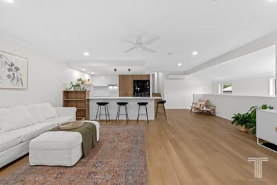 /international/au/29-29-lachlan-drive-wakerley-qld-148700680/
