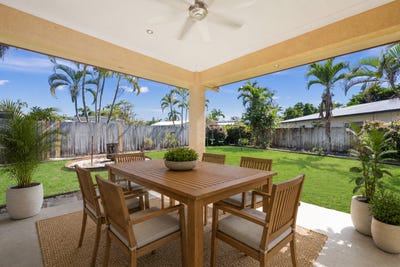 /international/au/15-fanning-court-balgal-beach-qld-151381396/
