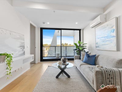 /international/au/215-21-queen-street-blackburn-north-vic-148474936/