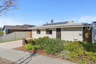 /international/au/15-ullswater-place-balga-wa-148294112/