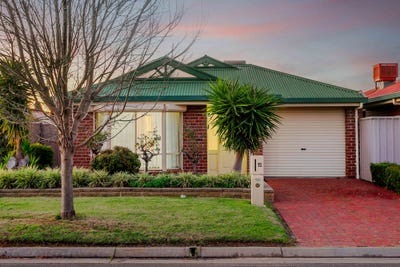 /international/au/12-kantilla-court-noarlunga-downs-sa-151561944/